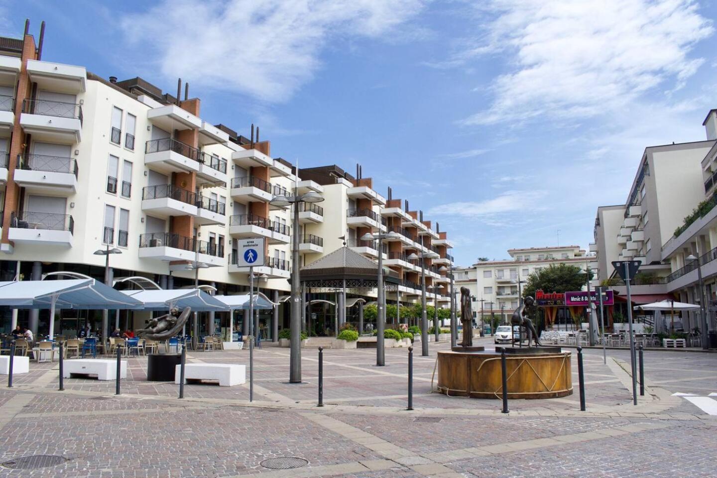 Apartamento Marconi Deluxe Lido di Jesolo Exterior foto