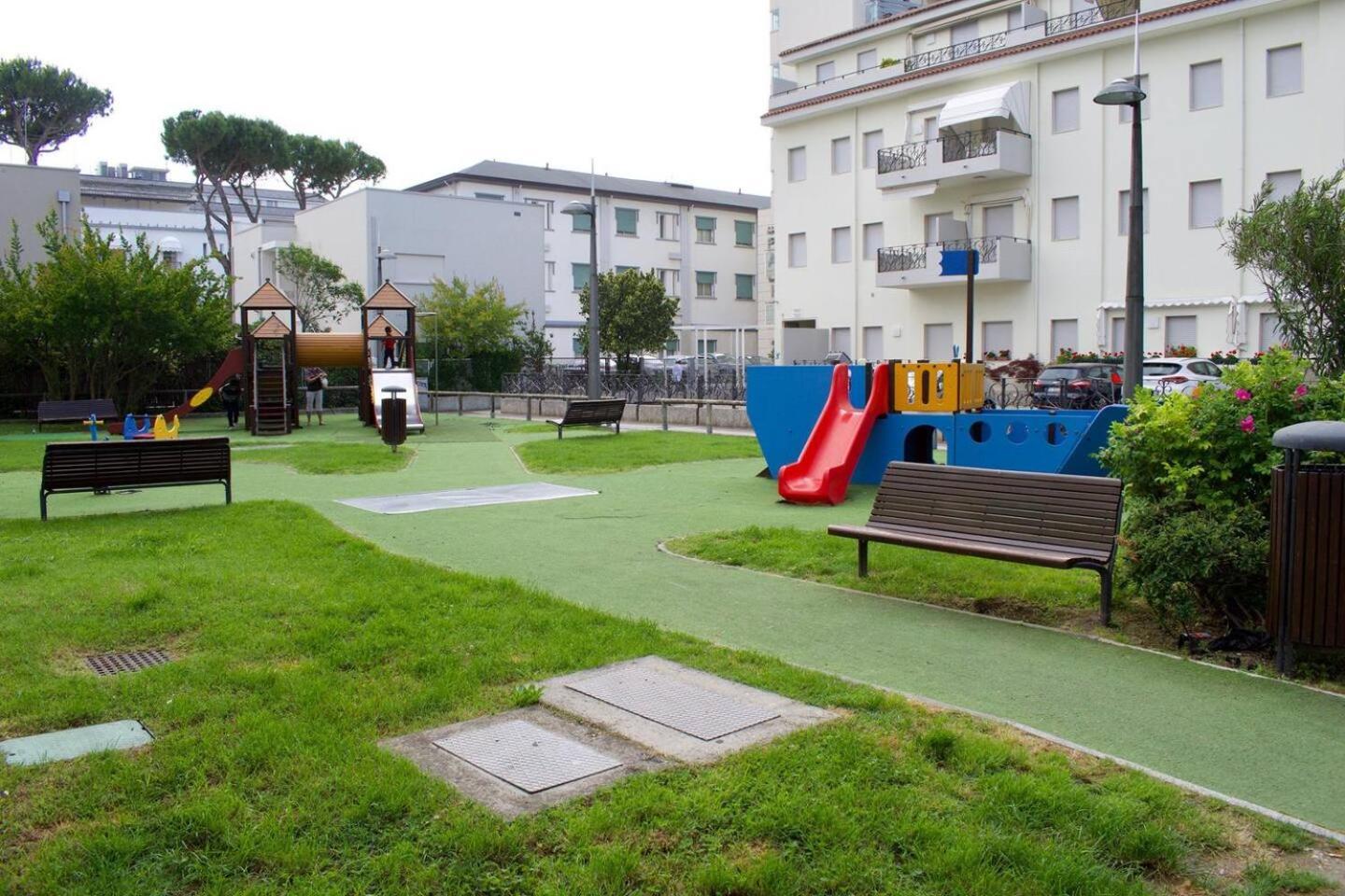 Apartamento Marconi Deluxe Lido di Jesolo Exterior foto